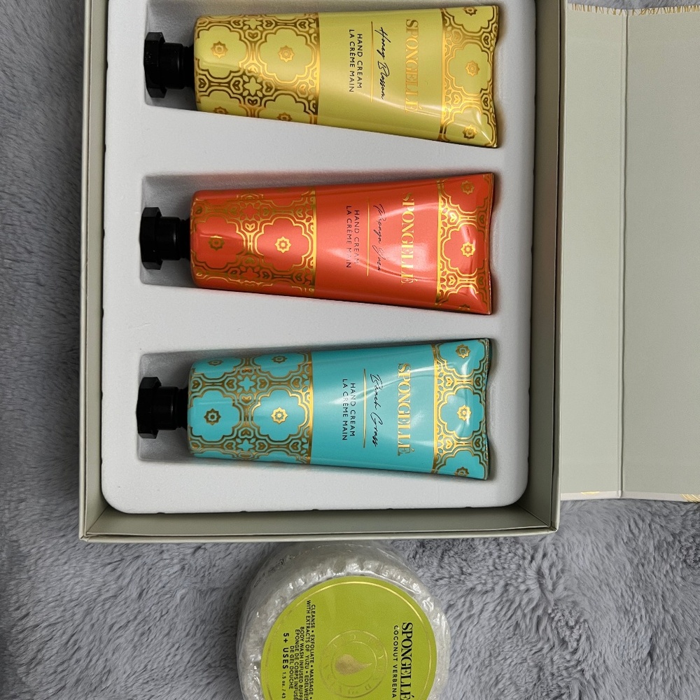 SPONGELLÉ LET IT SNOW HAND CREAM SET W/ FREE COCONUT VERBENA BUFFER